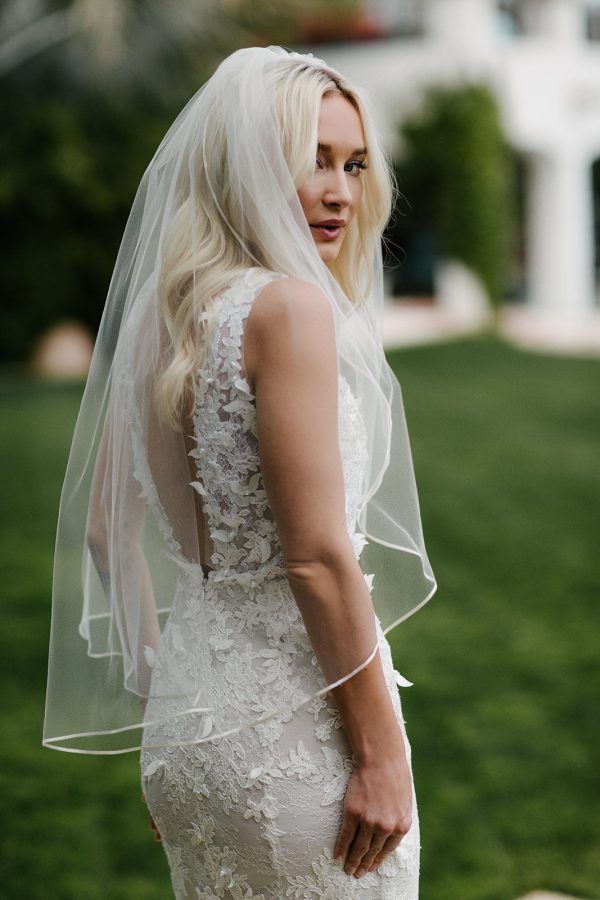 Elizabeth Johns Madelyn Veil Online Hot Sale